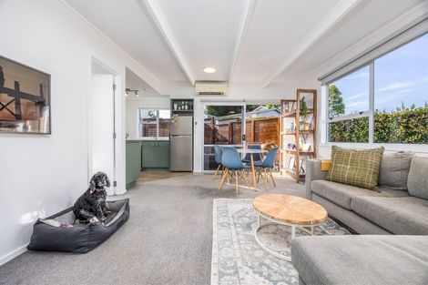 Photo of property in 35 Matai Road, Stanmore Bay, Whangaparaoa, 0932