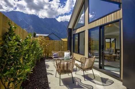 Photo of property in 21 Waterfowl Road, Jacks Point, Queenstown, 9371