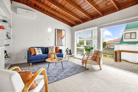Photo of property in 5a Hillcrest Road, Hillcrest, Hamilton, 3216