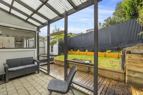 Photo of property in 11 Aitken Place, Mornington, Dunedin, 9011