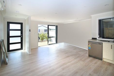 Photo of property in 1u5 Burrows Place, Frankton, Hamilton, 3204
