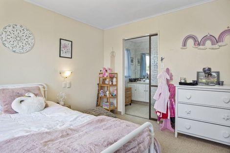 Photo of property in 44 Manly Street, Paraparaumu Beach, Paraparaumu, 5032