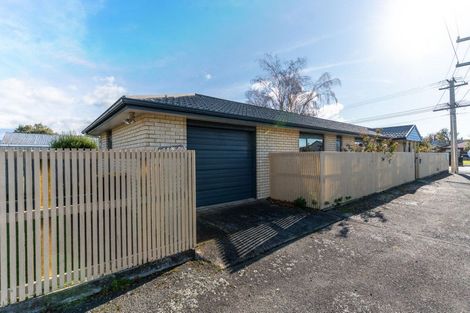Photo of property in 2 Garrison Street, Carterton, 5713
