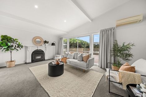 Photo of property in 307 Ruakokoputuna Road, Ruakokoputuna, Martinborough, 5781