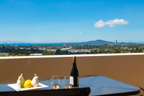 Photo of property in 11a Marlborough Avenue, Glenfield, Auckland, 0629