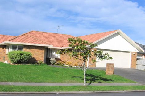 Photo of property in 3 Mellefont Close, East Tamaki Heights, Auckland, 2016