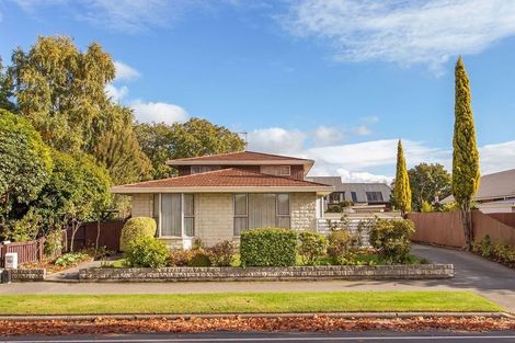 Photo of property in 427 Memorial Avenue, Burnside, Christchurch, 8053