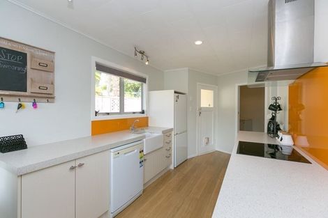 Photo of property in 5a Marina Grove, Frankleigh Park, New Plymouth, 4310