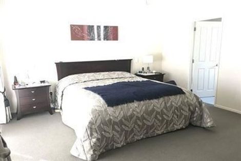 Photo of property in 6 Newbliss Crescent, East Tamaki Heights, Auckland, 2016