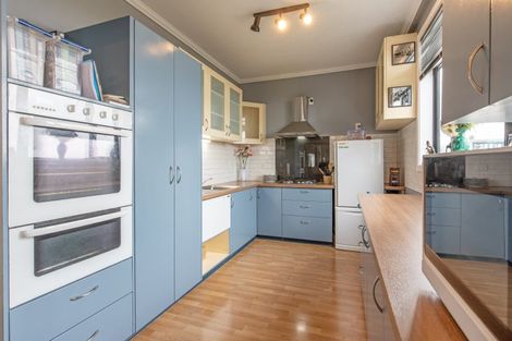 Photo of property in 33 Abbotsford Road, Waipawa, 4210