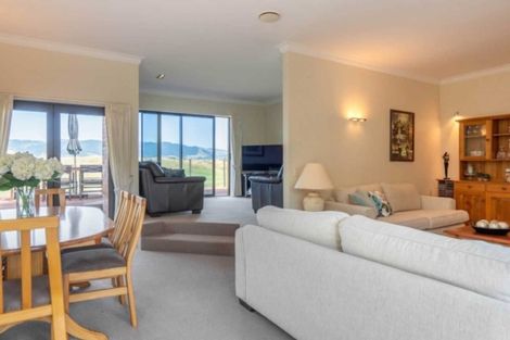 Photo of property in 58 Golf Road, Paraparaumu Beach, Paraparaumu, 5032