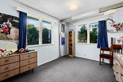 Photo of property in 3 Endeavour Street, Marfell, New Plymouth, 4310