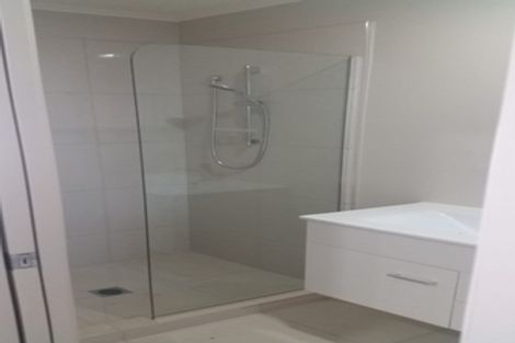 Photo of property in 22a/1 Knox Road, Swanson, Auckland, 0612