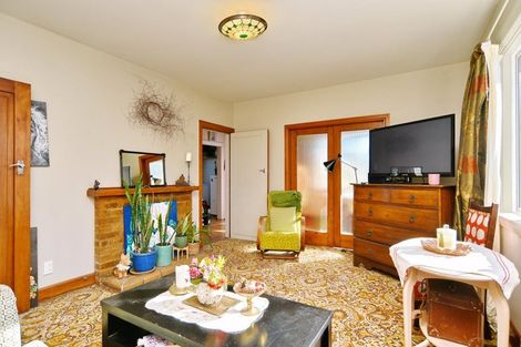 Photo of property in 113 Hawford Road, Opawa, Christchurch, 8023