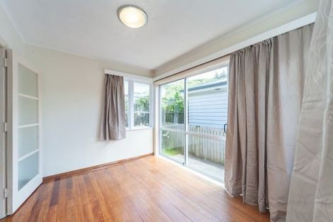 Photo of property in 34 Allington Road, Karori, Wellington, 6012