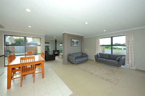 Photo of property in 8 Henley Close, Rolleston, 7614