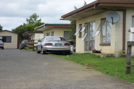 Photo of property in 2/69 Birdwood Road, Pukekohe, 2120