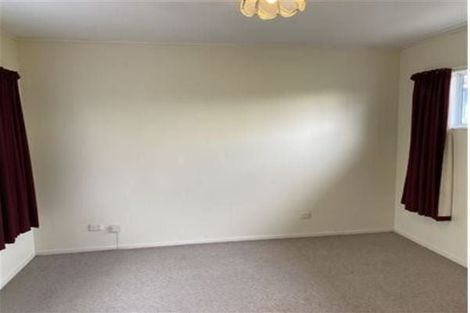 Photo of property in 85a Seaview Road, Glenfield, Auckland, 0629