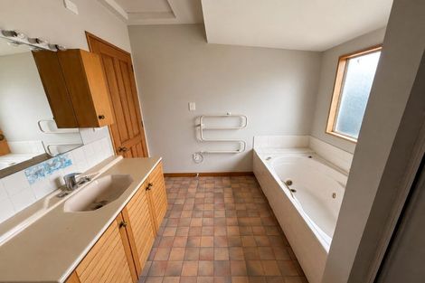 Photo of property in 1/64 Peer Street, Upper Riccarton, Christchurch, 8041