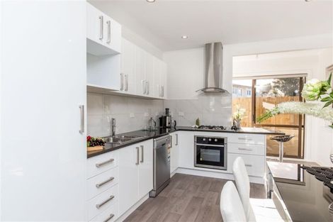 Photo of property in 2/26a Claude Avenue, Papatoetoe, Auckland, 2025