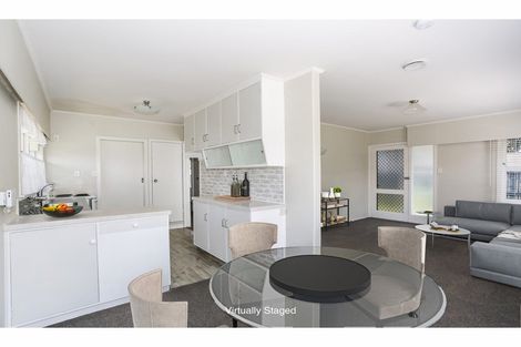 Photo of property in 2/4 Liverpool Street, Papakura, 2110