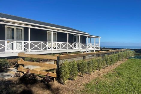 Photo of property in 12 Constable Road, Muriwai, Waimauku, 0881