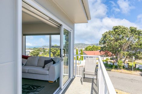 Photo of property in 11/32u Akaroa Drive, Maupuia, Wellington, 6022