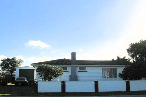 Photo of property in 23 Te Kupe Road, Paraparaumu Beach, Paraparaumu, 5032