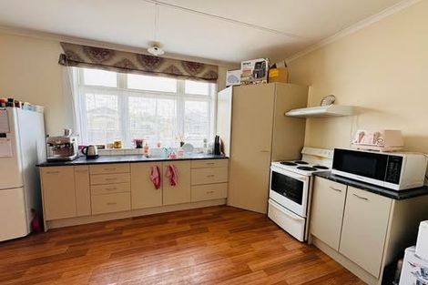 Photo of property in 6 Pirie Street, Palmerston North, 4410