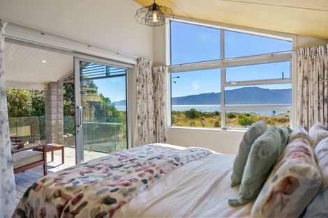 Photo of property in 131 Manly Street, Paraparaumu Beach, Paraparaumu, 5032