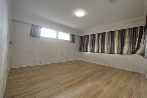 Photo of property in 5 Wilbur Place, Pakuranga Heights, Auckland, 2010