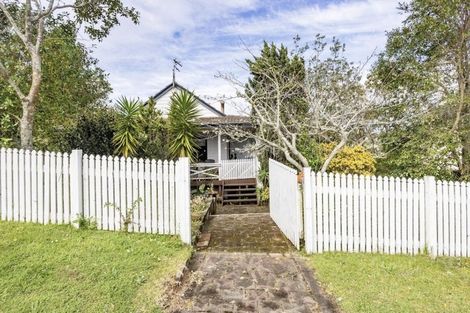 Photo of property in 23 Moire Road, Massey, Auckland, 0614