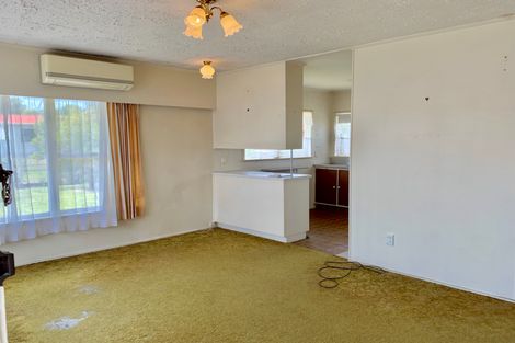 Photo of property in 2/4 Lingfield Street, Glenfield, Auckland, 0629