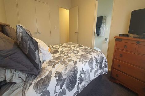 Photo of property in 81a Percy Kinsman Crescent, Riverstone Terraces, Upper Hutt, 5018