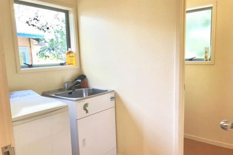 Photo of property in 25 Shetland Street, Glen Eden, Auckland, 0602