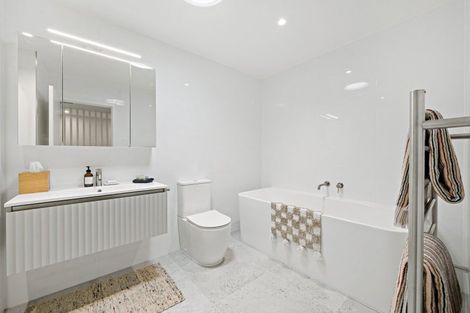 Photo of property in 9 Golden Fall Road, Hobsonville, 0616
