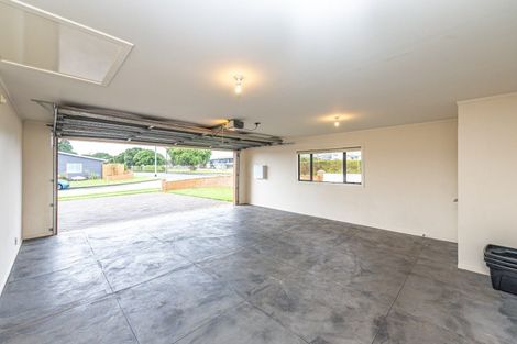 Photo of property in 1 Gilligan Close, College Estate, Whanganui, 4500