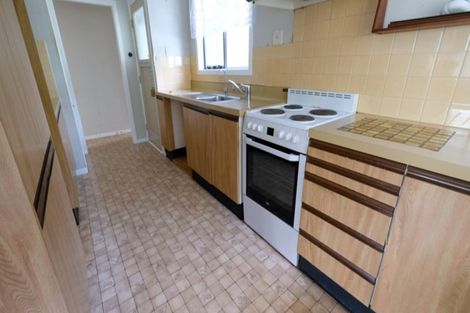 Photo of property in 26 Kirrie Avenue, Te Atatu South, Auckland, 0610