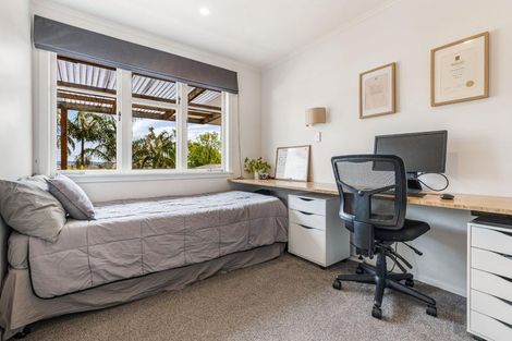 Photo of property in 2/269a Great North Road, Henderson, Auckland, 0612