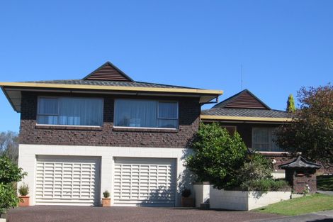 Photo of property in 8 Helvetia Drive, Browns Bay, Auckland, 0630