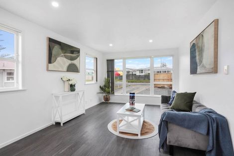 Photo of property in 94 Harrington Road, Henderson, Auckland, 0610