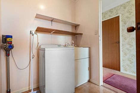 Photo of property in 2/13 Kowhai Avenue, Mangere Bridge, Auckland, 2022