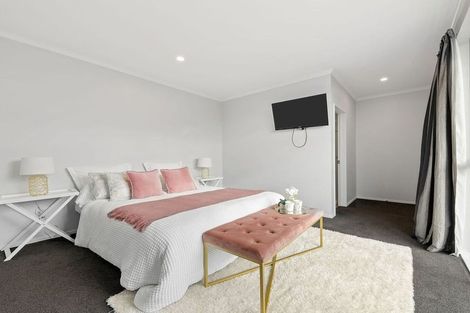 Photo of property in 32 George Square West, Wigram, Christchurch, 8025