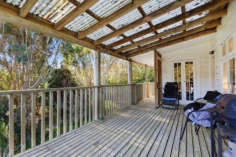 Photo of property in 8 Mount Cecil Road, Moonshine Valley, Porirua, 5381