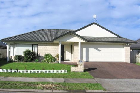 Photo of property in 3 Magee Place, East Tamaki Heights, Auckland, 2016