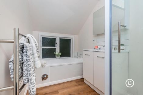 Photo of property in 53 Kiwi Crescent, Tawa, Wellington, 5028