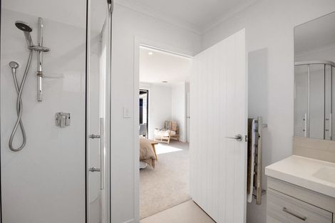 Photo of property in 12 Lewis Way, Cambridge, 3434