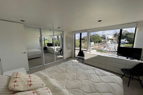 Photo of property in 2/12 Craig Road, Milford, Auckland, 0620