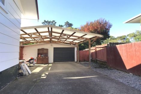 Photo of property in 49 Riverpark Crescent, Henderson, Auckland, 0610