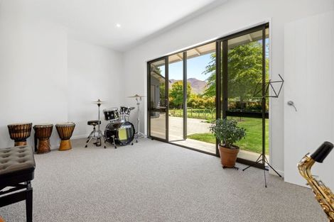 Photo of property in 5 Ironview Lane, Wanaka, 9382